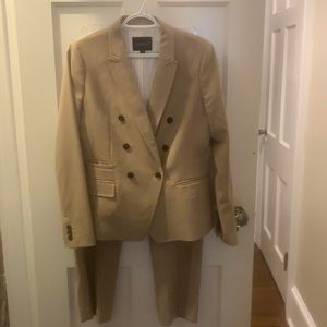 Gorgeous Banana Republic suit